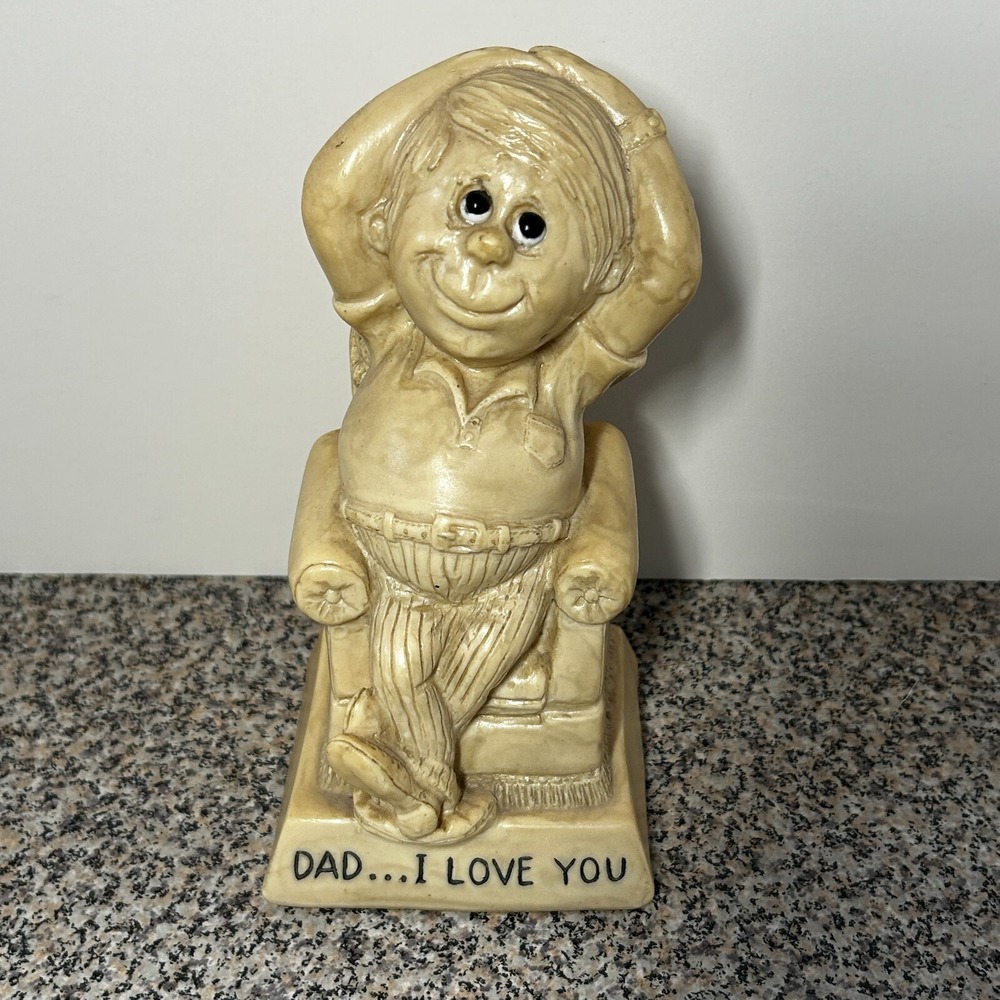 W‎ & R Berries Co. "Dad I Love You" Figurine Vintage 1975 Father Birthday Gift